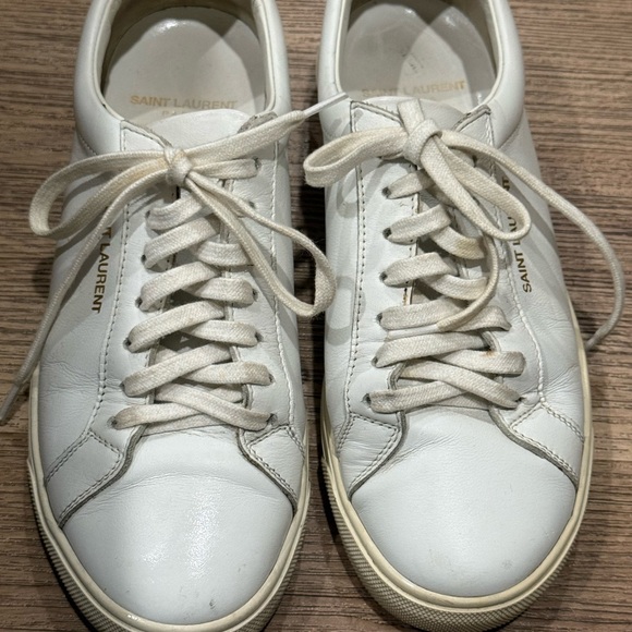Saint Laurent Shoes - Saint Laurent White/Gold Low Cut Leather Lace-Up Sneakers